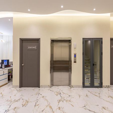 V'Luna Hotel - Managed By Thm Can Tho Buitenkant foto