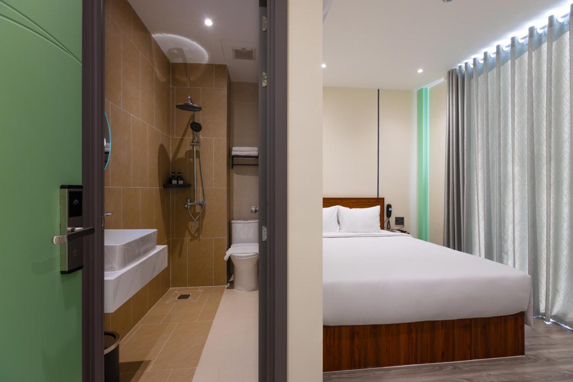 V'Luna Hotel - Managed By Thm Can Tho Buitenkant foto